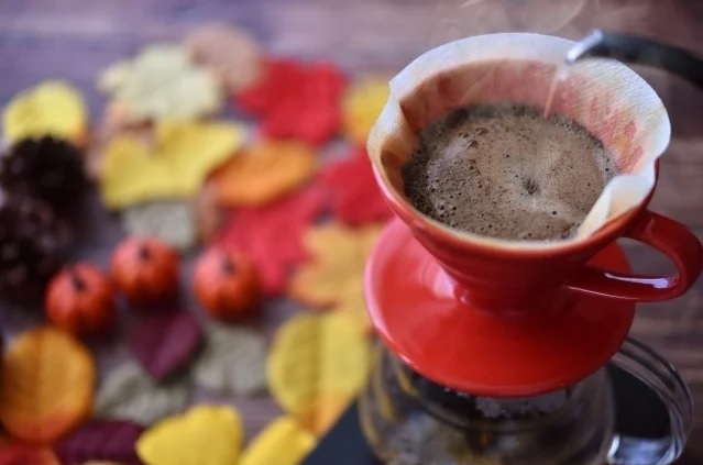 ホットコーヒーがおいしい季節となりました。