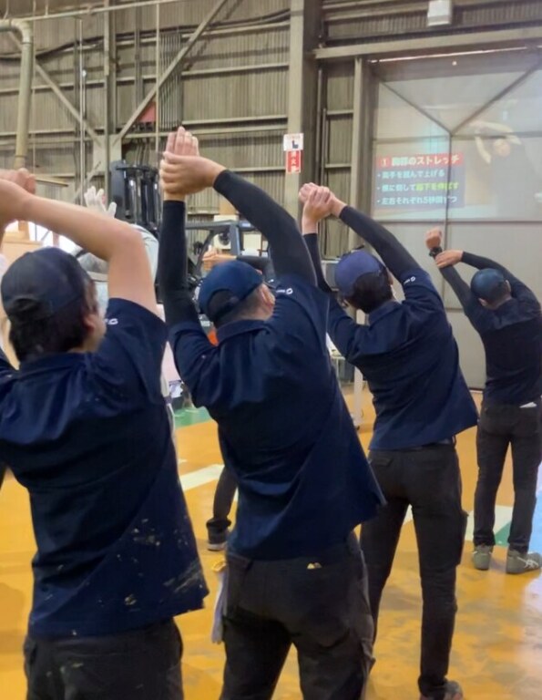 腰痛体操を始めました。